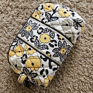 Vera Bradley Floral GO WILD Lined Quilted Pouch Makeup/Cosmetics Bag